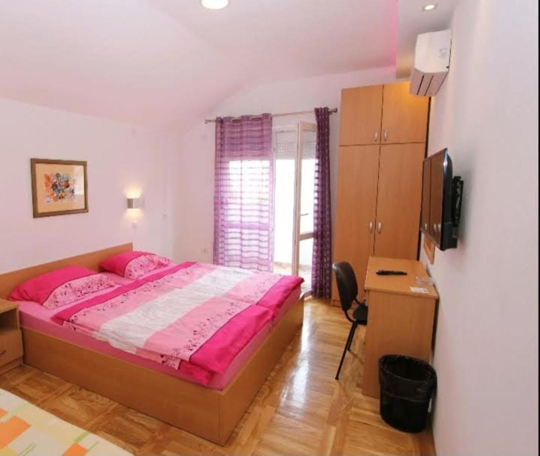 Vila Centar Trebinje Buitenkant foto